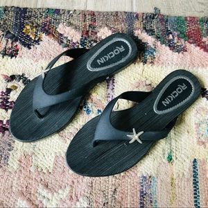Rockin Flip Flop Sandals Rubber Starfish Rhinestones Black 9 NTW.